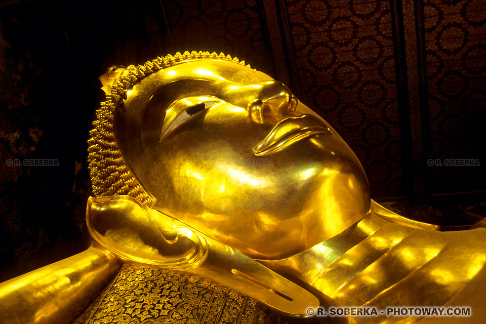 image Photos du plus grand Bouddha couché photo au temple Wat Po Bangkok