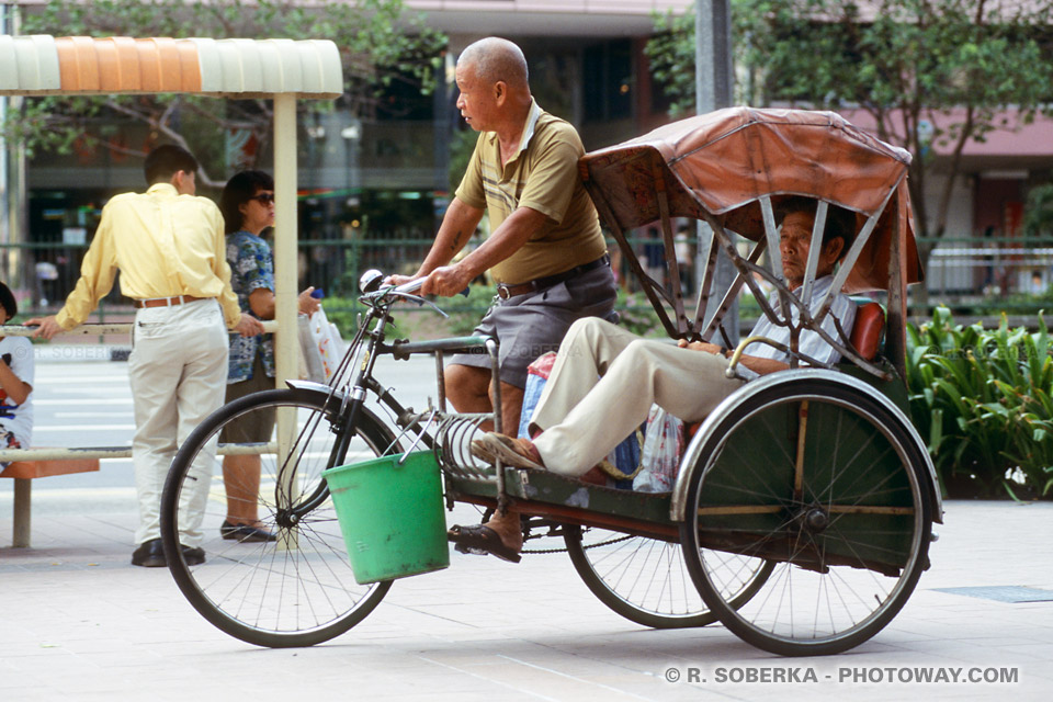 Clichés stéréotypés à Singapour : Photo de pousse pousse