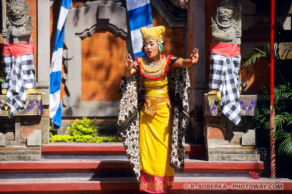 Photos de spectacle à Denpasar et Batubulan à Bali