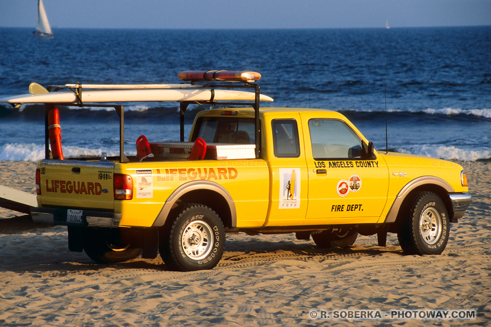 Photos de Pick Up Américain sur la plage en Californie